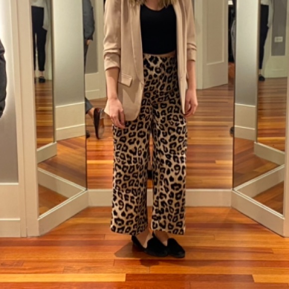 Banana Republic Cheetah Print Wide Leg Pant - Picture 7 of 8
